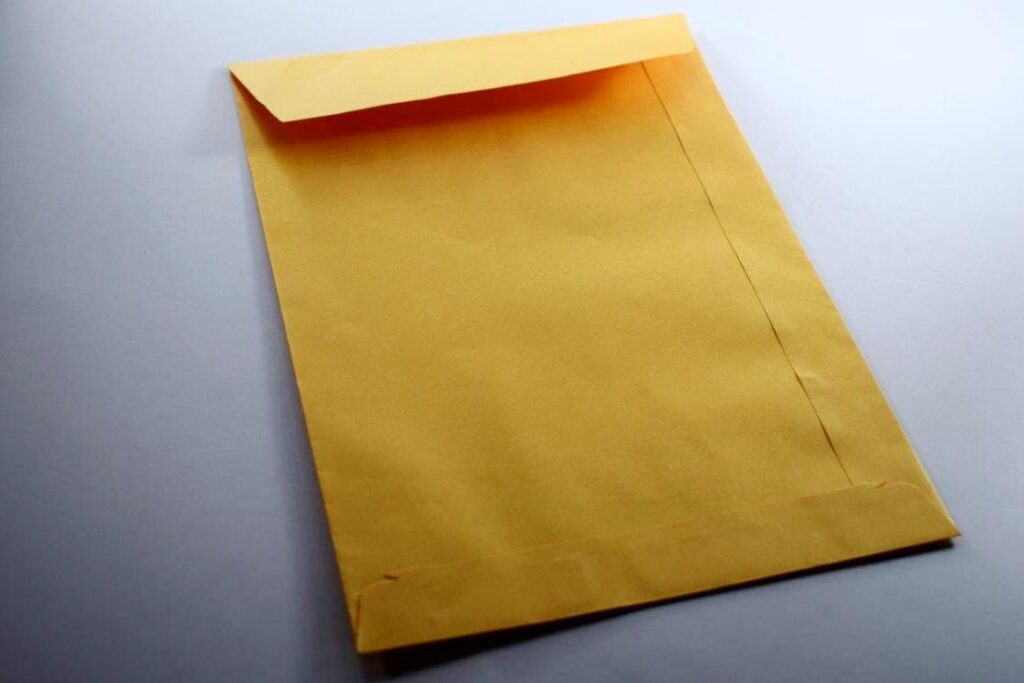 ENVELOPE OURO 127X177